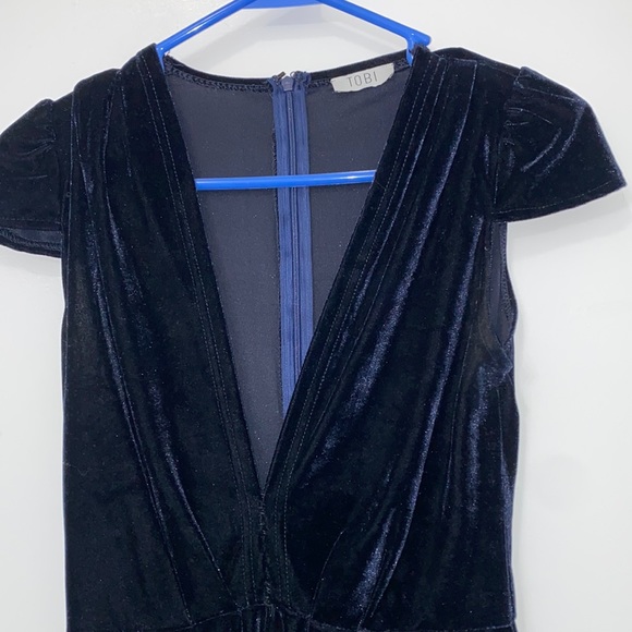 Tobi blue velvet romper - Picture 3 of 4